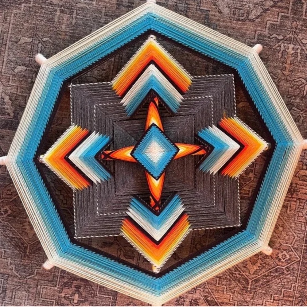 #42 Vintage Ojode Dios Eye of God Mandala Woven Wool Yarn Wall A 70s Folk Art - Picture 1 of 6